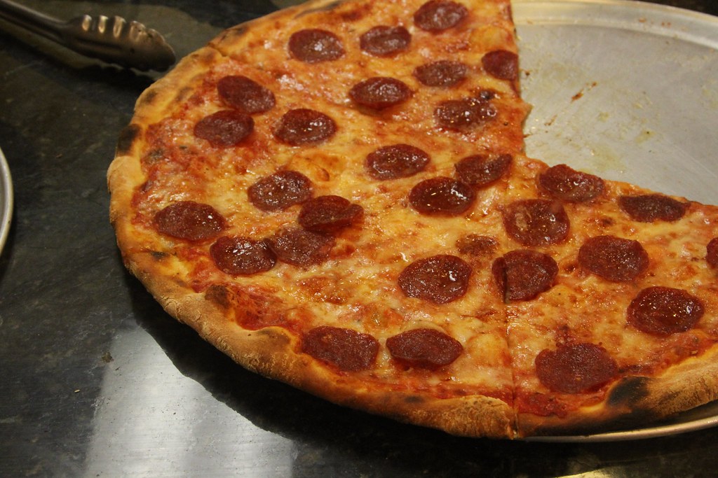 Pepperoni Feast 23cm