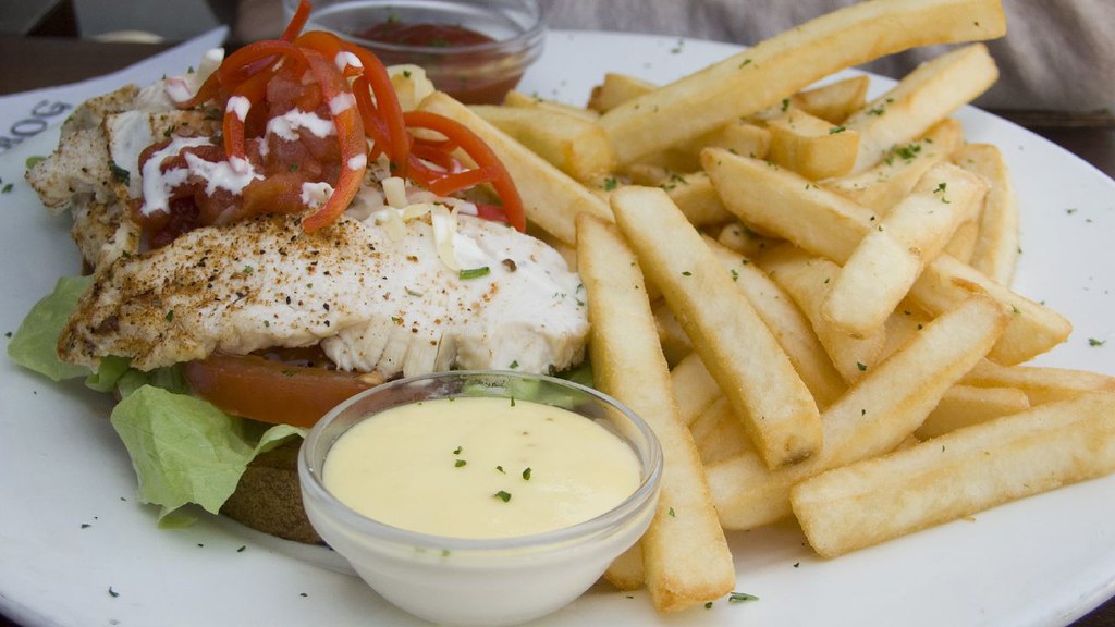 Kids Chicken Strips & Chips