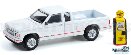 GMC SONOMA ST 1991 WITH GAS PUMP HOBBY SHOP SERIES 12 1/64 GREENLIGHT