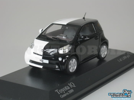 TOYOTA IQ 2009 1/43 MINICHAMPS