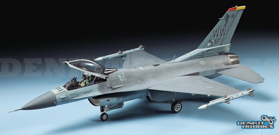 LOCKHEED MARTIN F-16CJ FIGHTING FALCON PLASTIC MODEL KIT 1/72 TAMIYA