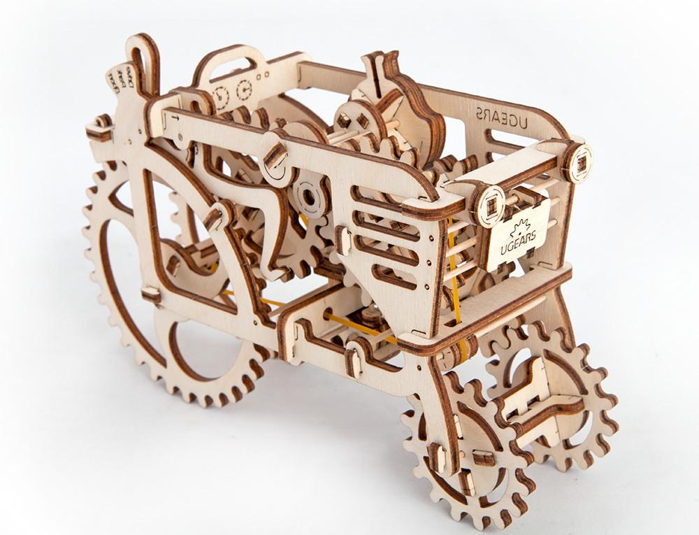 TRACTOR WOODEN KIT 97 PCS UGEARS