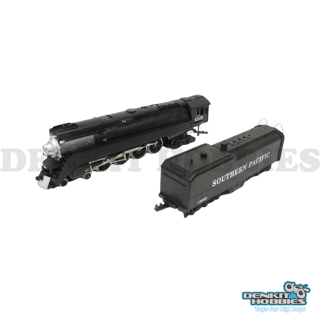 GS4 4-8-4 WAR BABY STEAM LOCOMOTIVE SOUTHERN PACIFIC HO SCALE BACHMANN