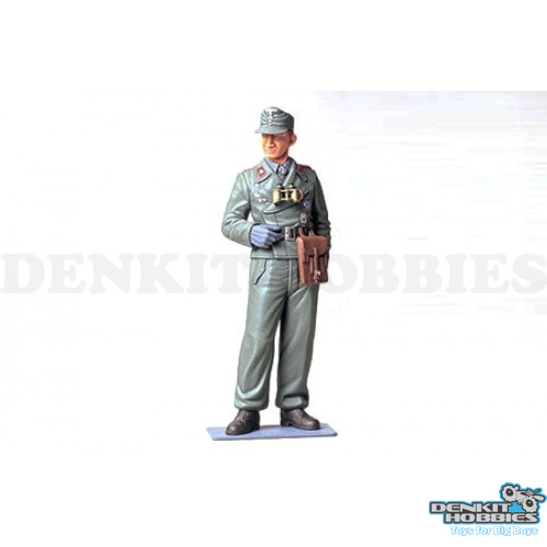 WEHRMACHT TANK CREWMAN PLASTIC MODEL KIT 1/16 SCALE TAMIYA