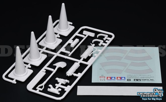 ACCESSORY SET CONES & TOOLS 1/14 TAMIYA