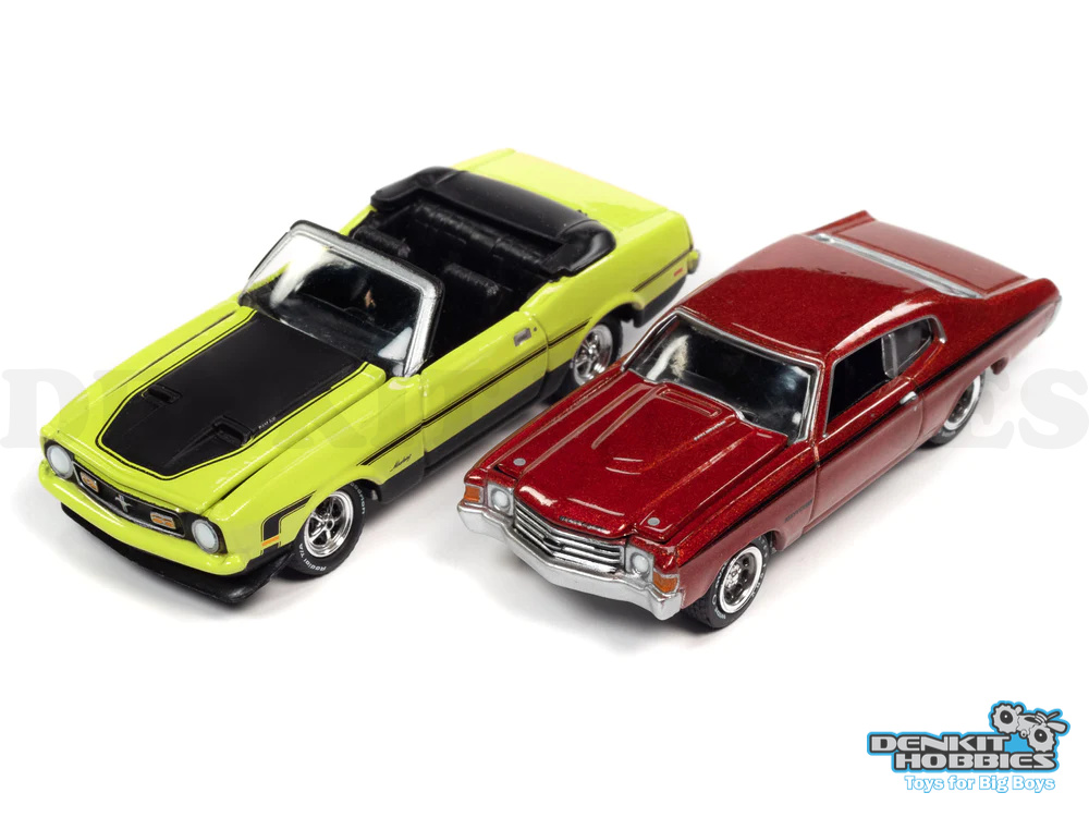 FORD MUSTANG CONVERTIBLE & CHEVY CHEVELLE HEAVY CLASS OF 1972 1/64 SCALE JOHNNY LIGHTNING (JLPK017A1)